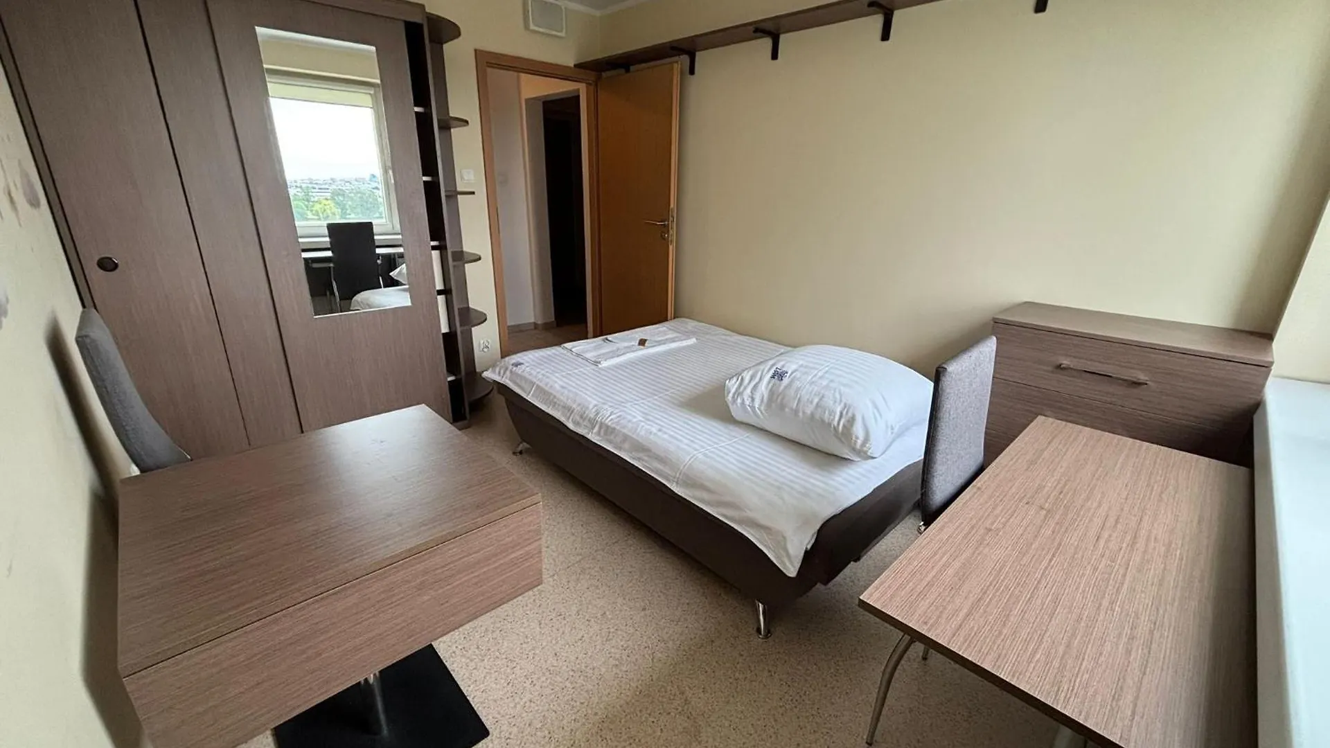 Aparthotel Dom Akademicki Przy Ulicy Nieszawskiej Poznaň